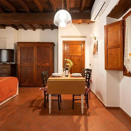 Keys Of Italy - Corsob 9 - Florentine Studio Close To Palazzo Vecchio Firenze Eksteriør billede